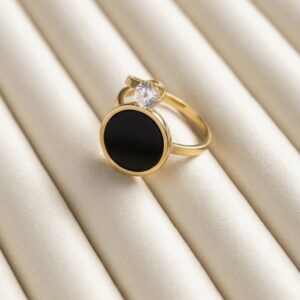 Gold Noir ring