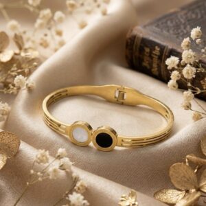 Black & white round bracelet